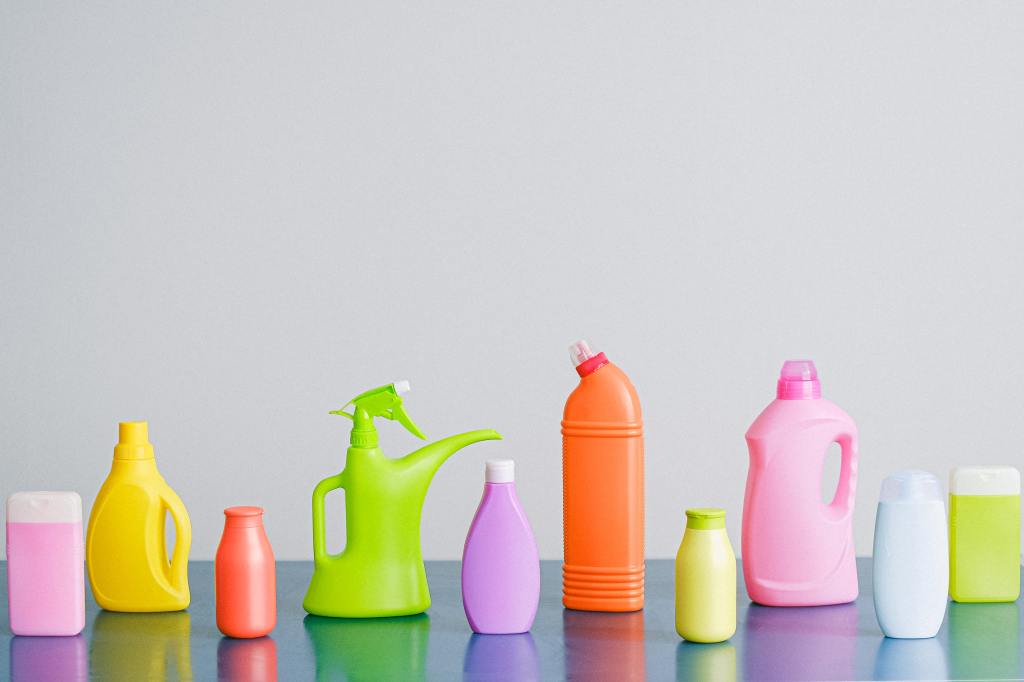 Folks, We Have Options! Fewer Plastics in The House – Cleaning Products